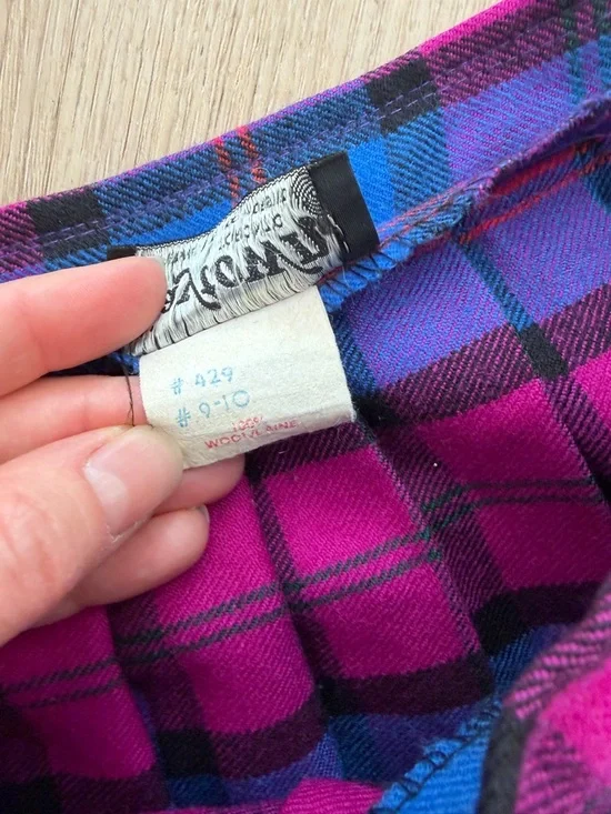 Vintage Wool Pleated Midi Skirt in Blue and Purple Plaid Size Small - Picture 5 of 7